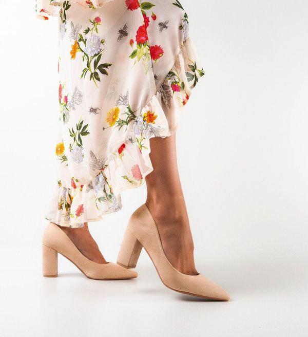 Tony Обувки Arka Бежов