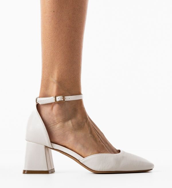 Ali Обувки Aruna Бели