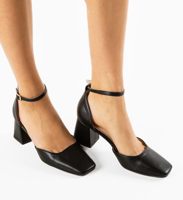 Ali Обувки Aruna Черни