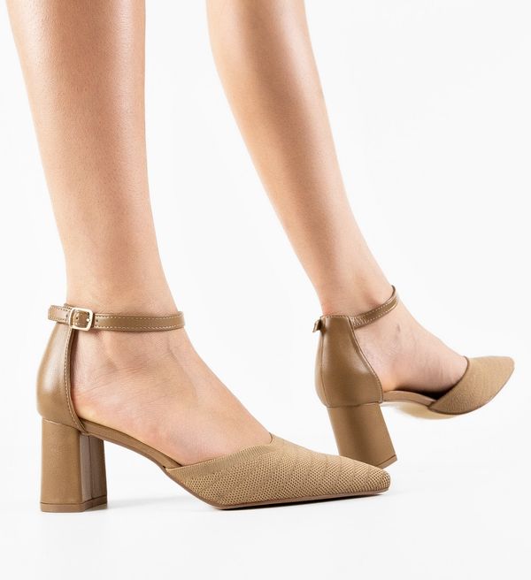 Ali Обувки Azaan Каки