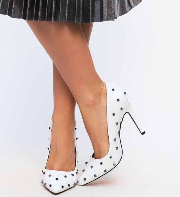 Wow Shoes Обувки Barlet Бели