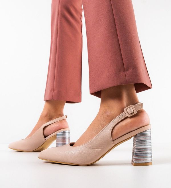 Udobni Обувки Blane Бежов