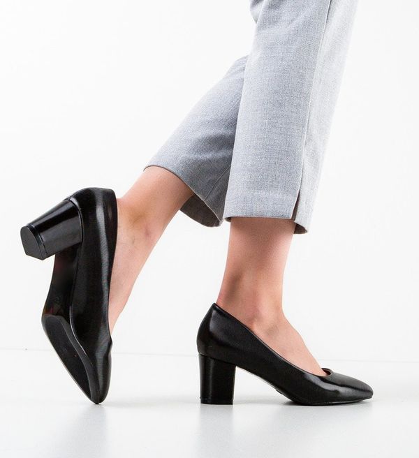 Hebe Обувки Bone Черни