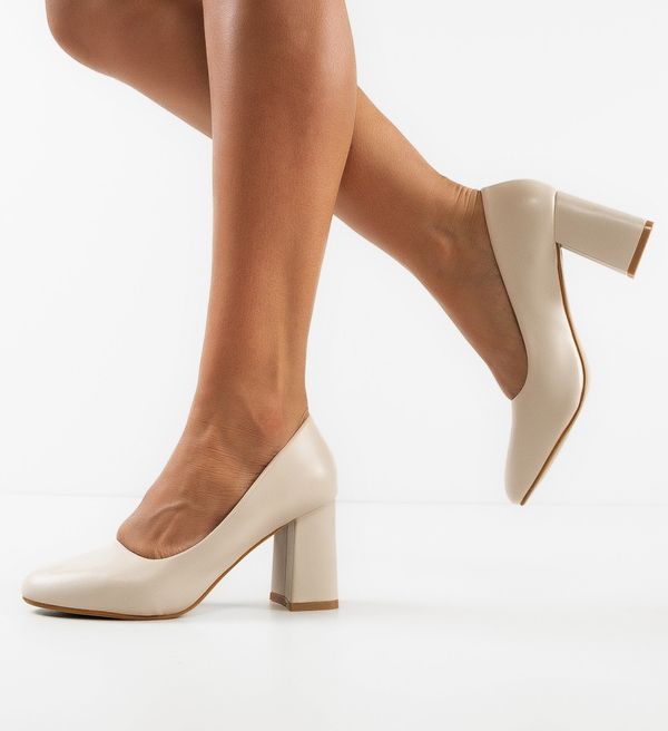 Carolie Обувки Bright Бежов