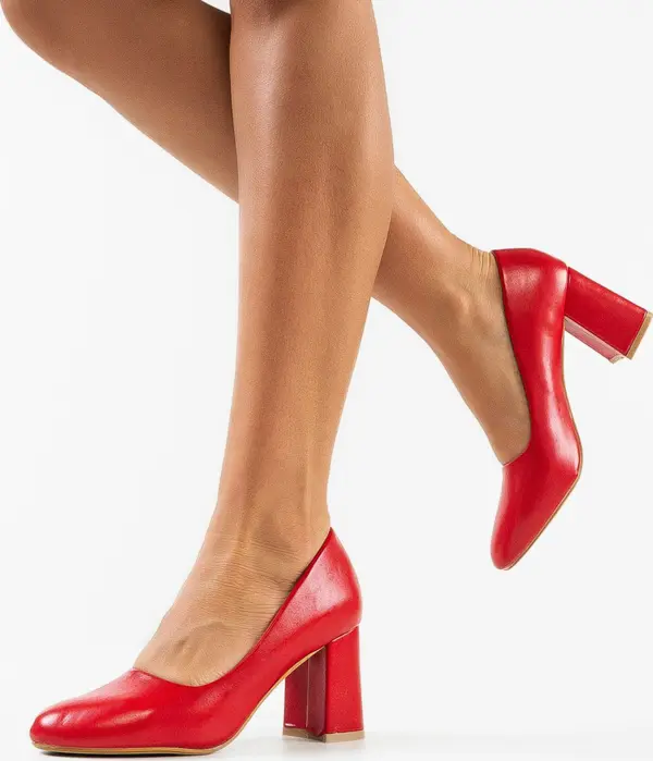 Carolie Обувки Bright Червени