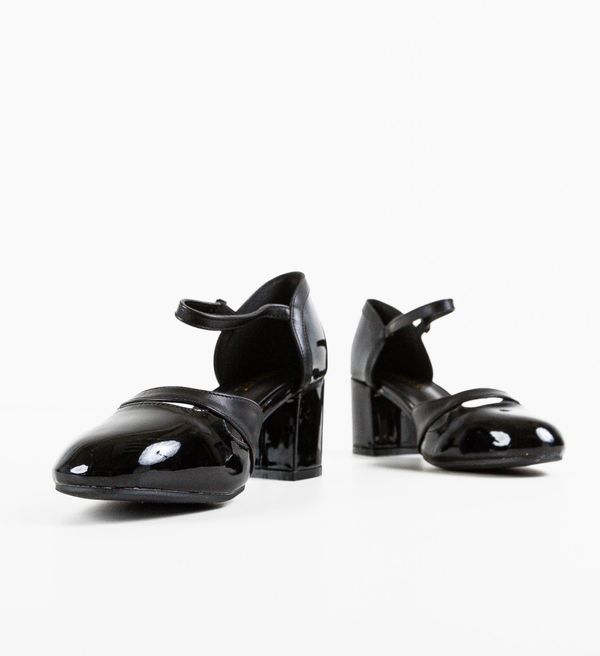 Lulux Обувки Bryn Черни