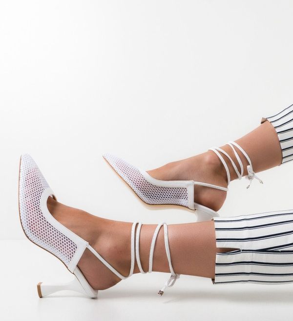 Wow Shoes Обувки Carey Бели