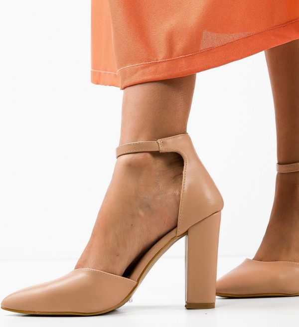 Ali Обувки Carina Бежов