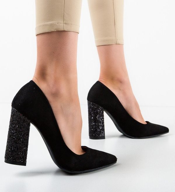 Ali Обувки Clarke Черни