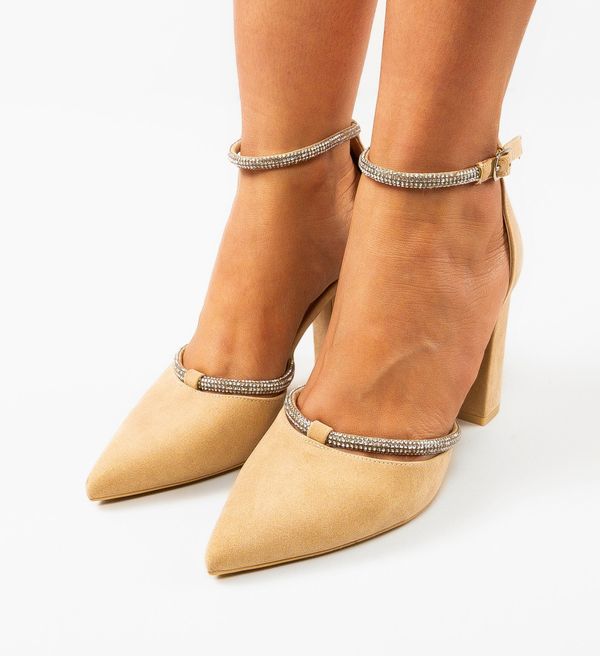 Hebe Обувки Cnaeus Бежов