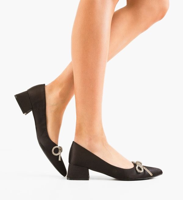 Ali Обувки Cormac Черни