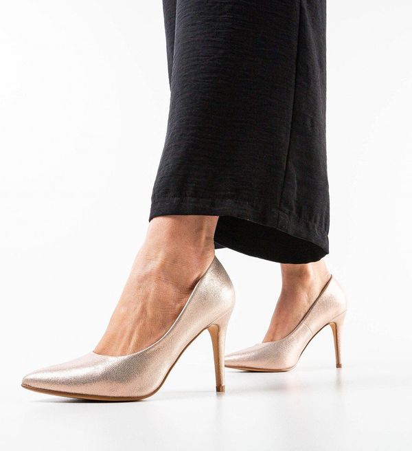 Mei Обувки Cruze 3 Златни