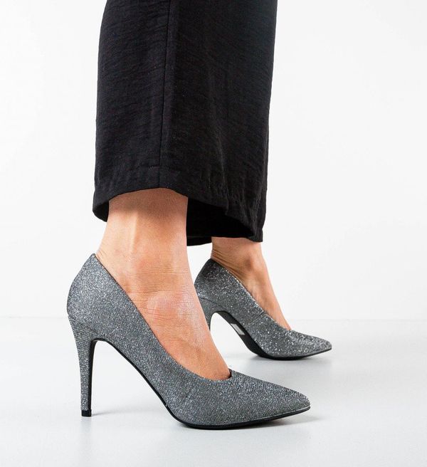 Mei Обувки Cruze Сив