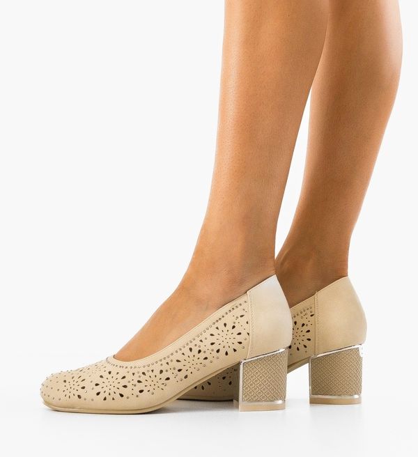 Lulux Обувки Curtis Бежов