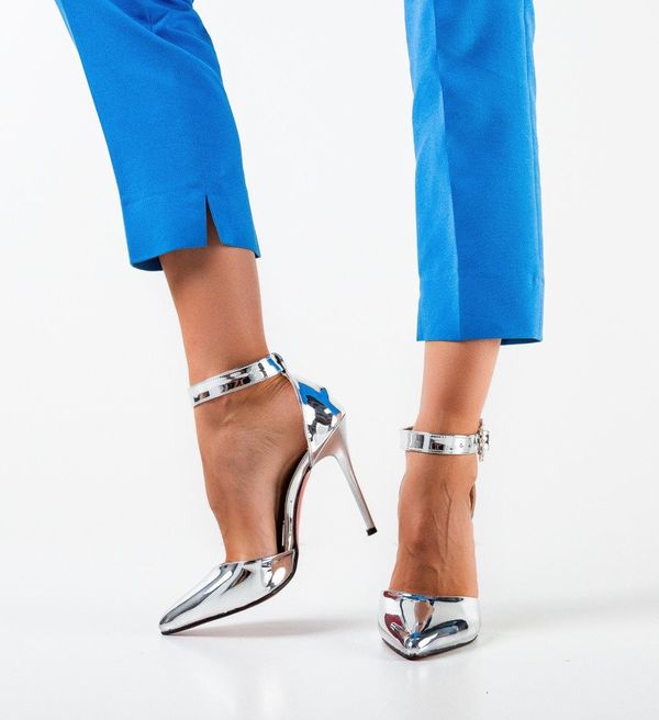 Udobni Обувки Danya Сребърни