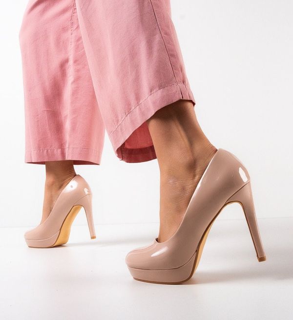 Mei Обувки Diko Бежов