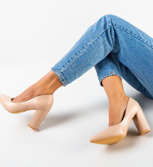 Hebe Обувки Dodson Бежов