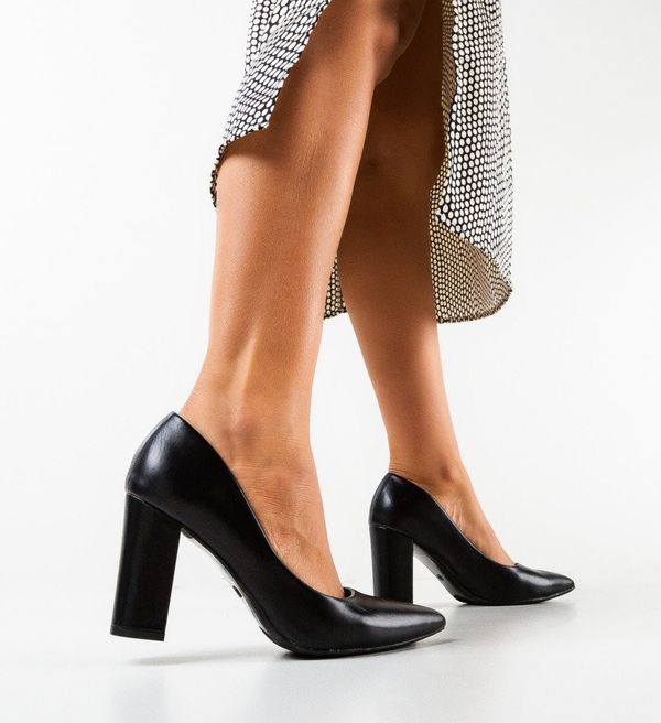 Hebe Обувки Dodson Черни