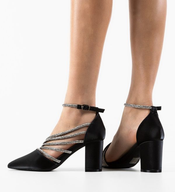 Mei Обувки Elitis Черни