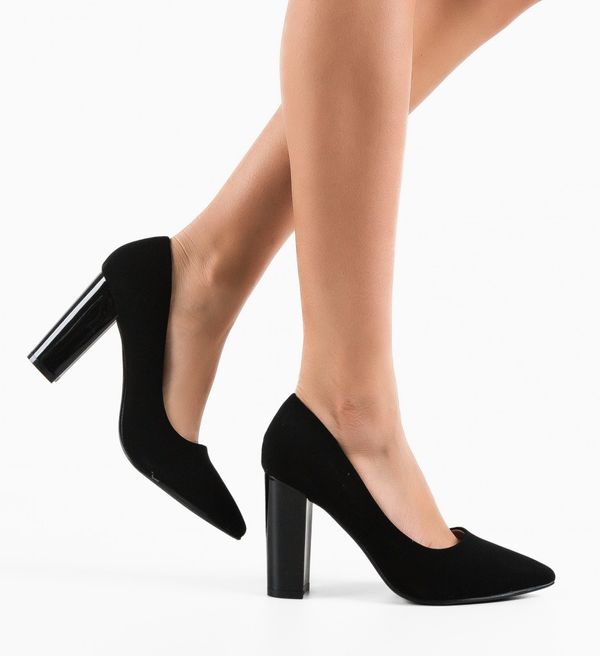 Carolie Обувки Faisal Черни