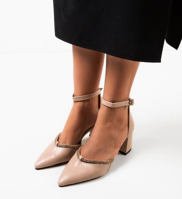 Wow Shoes Обувки Filme Нуд