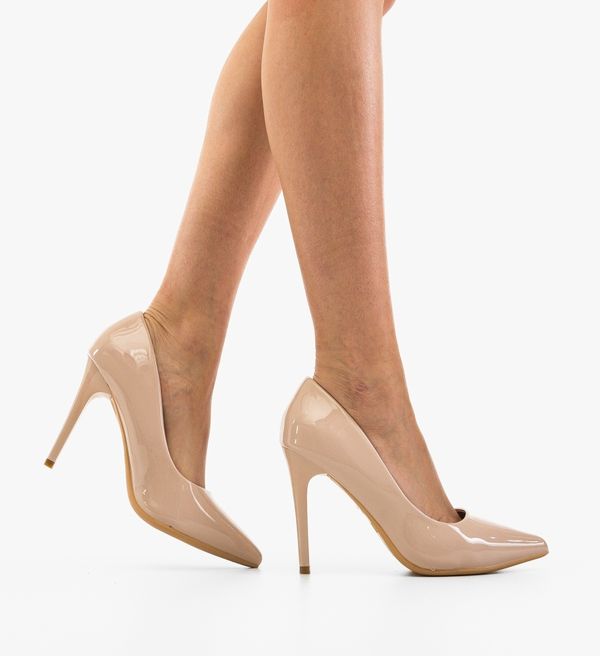 Carolie Обувки Finnia Бежов