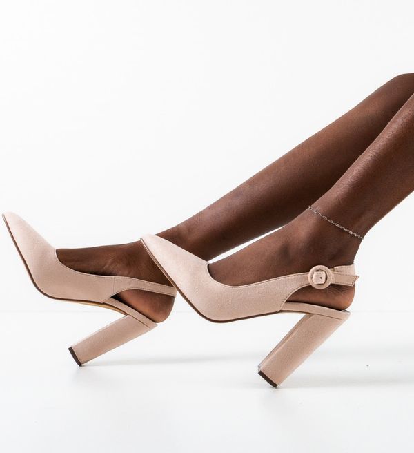 Ali Обувки Galvan Бежов