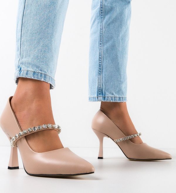 Wow Shoes Обувки Gaviro Бежов