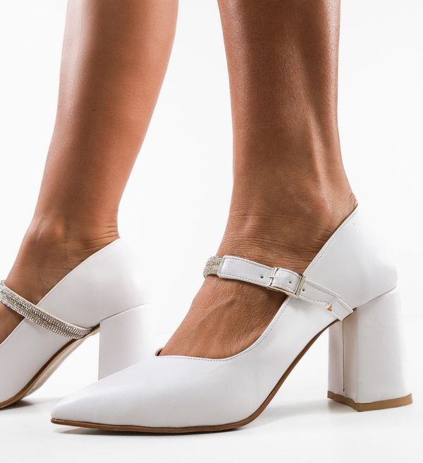 Wow Shoes Обувки Gernyb Бели