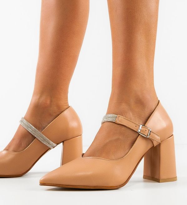 Wow Shoes Обувки Gernyb Бежов