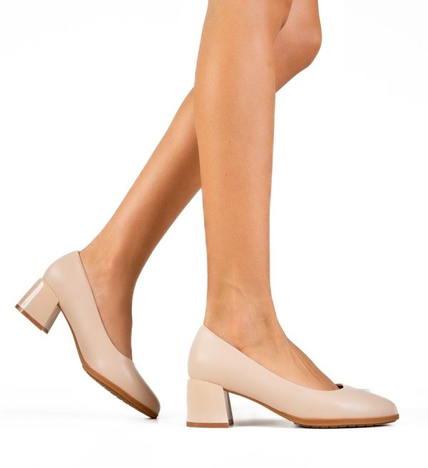 Carolie Обувки Gintha Бежов