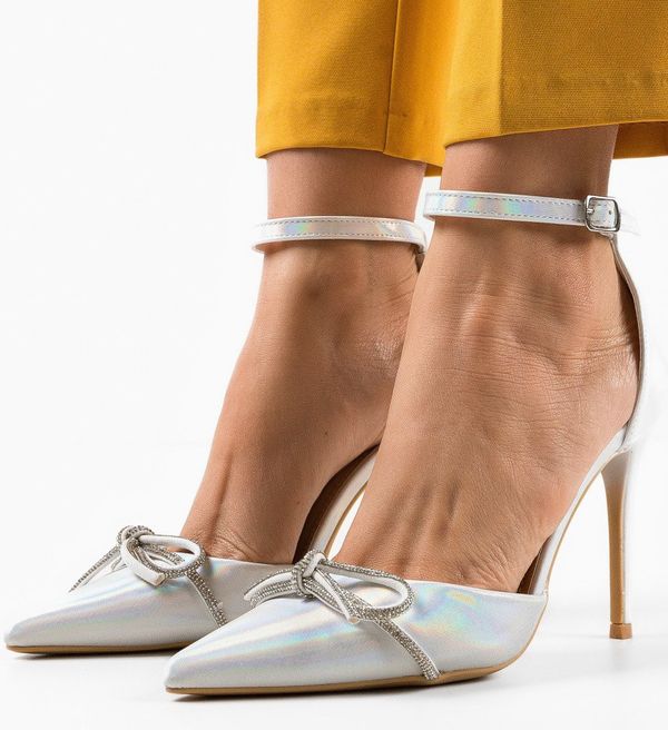 Hebe Обувки Gloves Бели