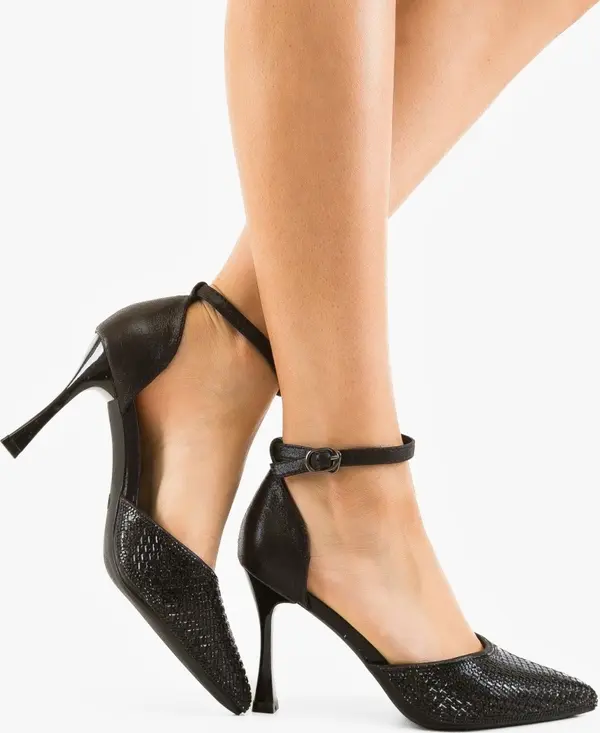 Carolie Обувки Goldie Черни