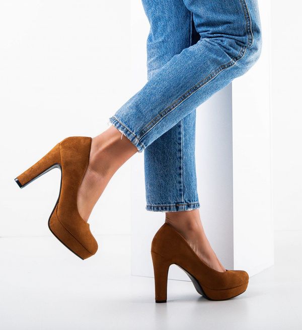 Ali Обувки Heath Камел