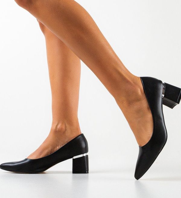Botinelli Обувки Helen Черни
