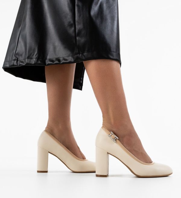 Lulux Обувки Hoop Бежов