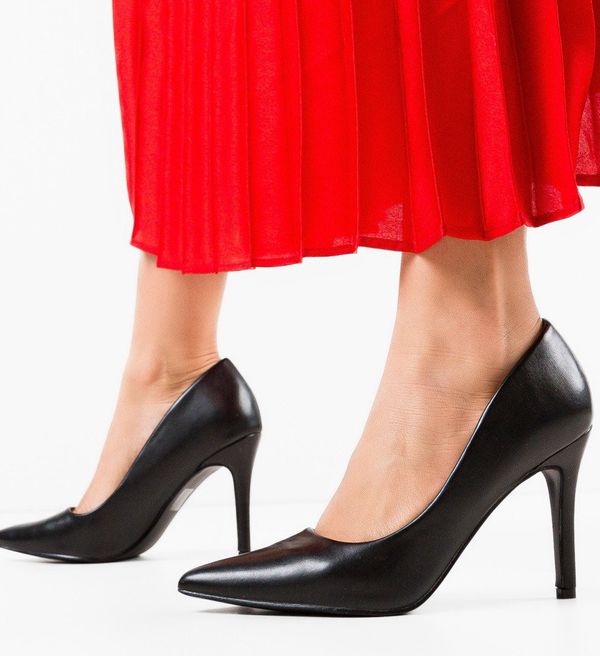 Mei Обувки Howe Черни