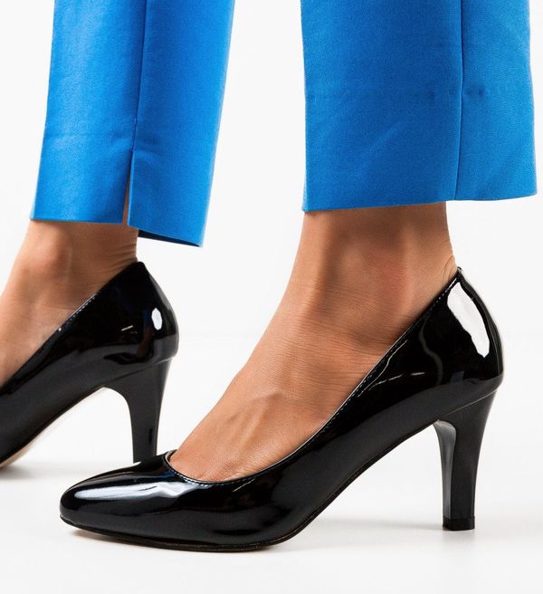 Botinelli Обувки Hugo Черни