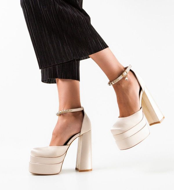 Botinelli Обувки Iman Бежов