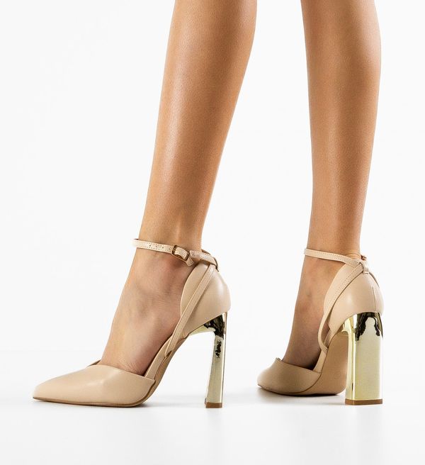 Cristina Обувки Ismat Бежов