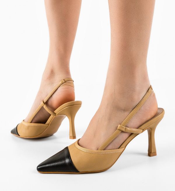 Cristina Обувки Jadeit Бежов