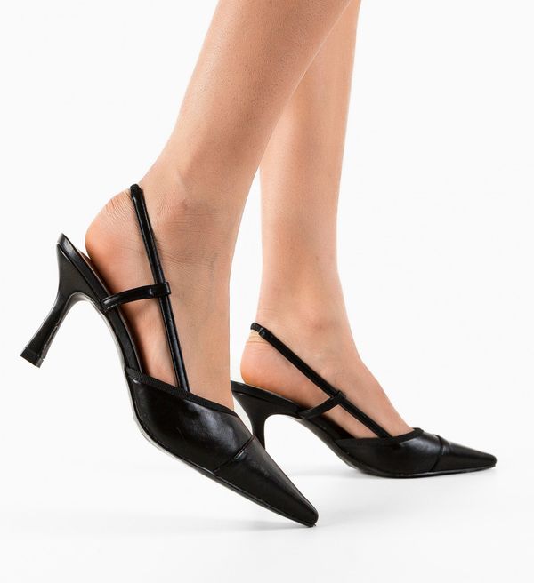 Cristina Обувки Jadeit Черни