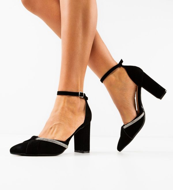 Hebe Обувки Kahuran Черни