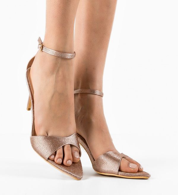 Cristina Обувки Kama Златни