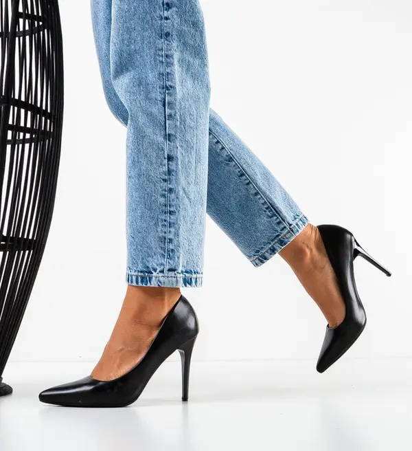 Hebe Обувки Karam Черни