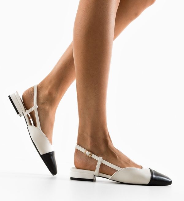 Ali Обувки Karuna Бели