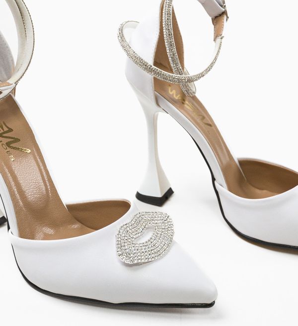 Wow Shoes Обувки Kiss Бели