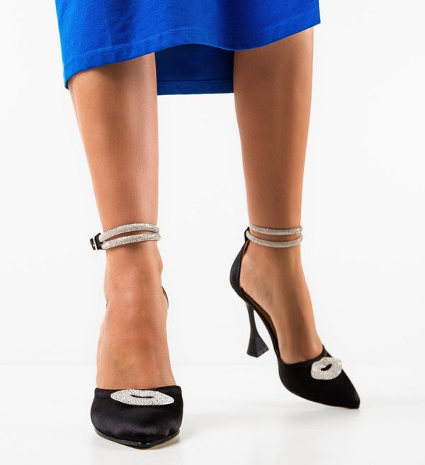 Wow Shoes Обувки Kiss Черни