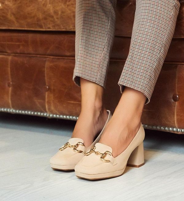 Cristina Обувки Lamia Бежов