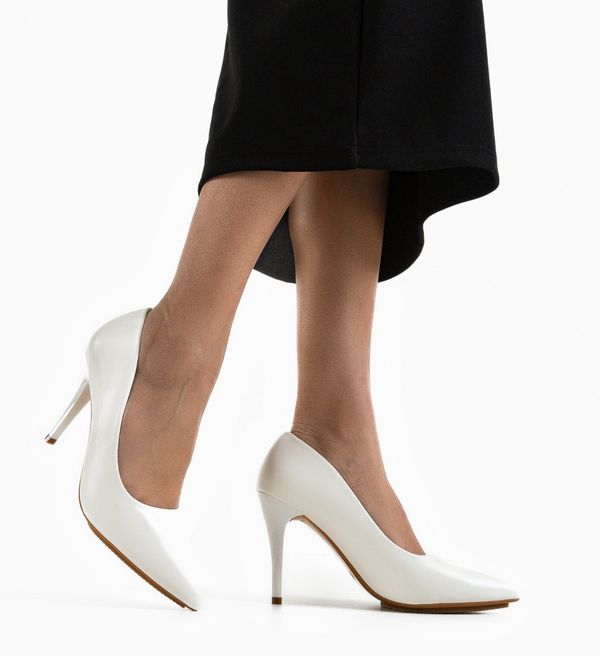 QING Обувки Lepye Бели